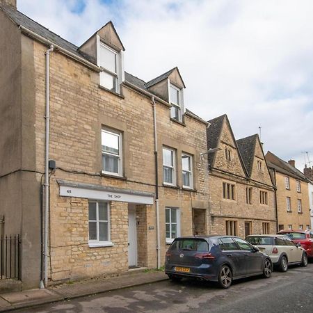 Katrinas Apartment By Treetop Property Cirencester Bagian luar foto