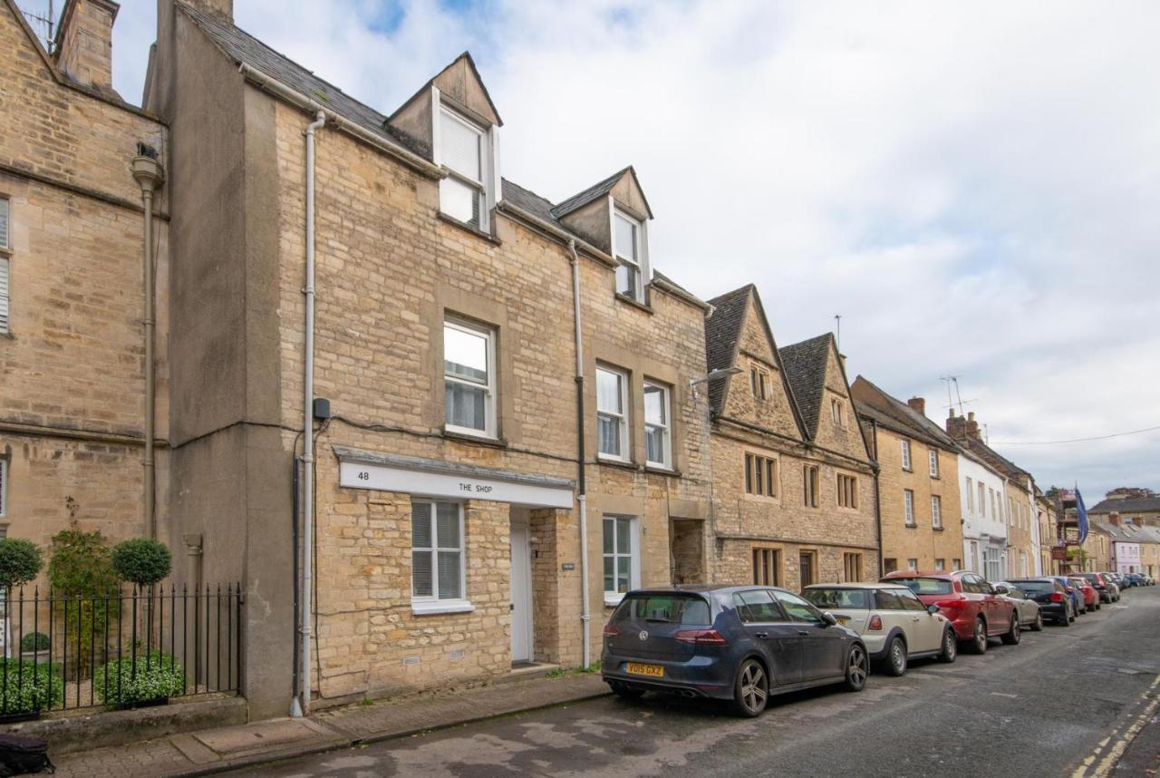 Katrinas Apartment By Treetop Property Cirencester Bagian luar foto